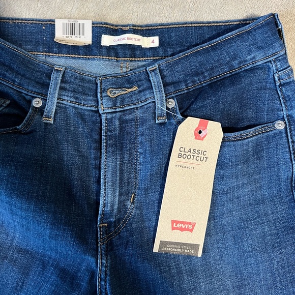 Bootcut Levi’s - Picture 5 of 5